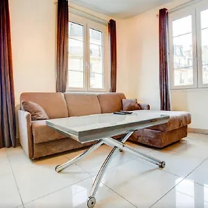 Apartment Notre Dame Bright Paris