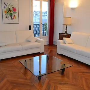Apartment Moulin Rouge Ii Paris